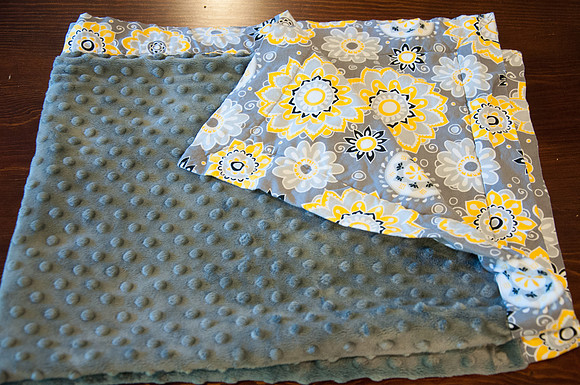 grey/yellow/white blanket